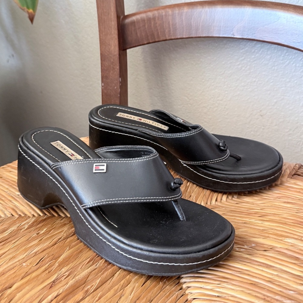 Y2K Tommy Hilfiger Vintage 90s Black Leather Platform Wedge Thong Sandals Size 7